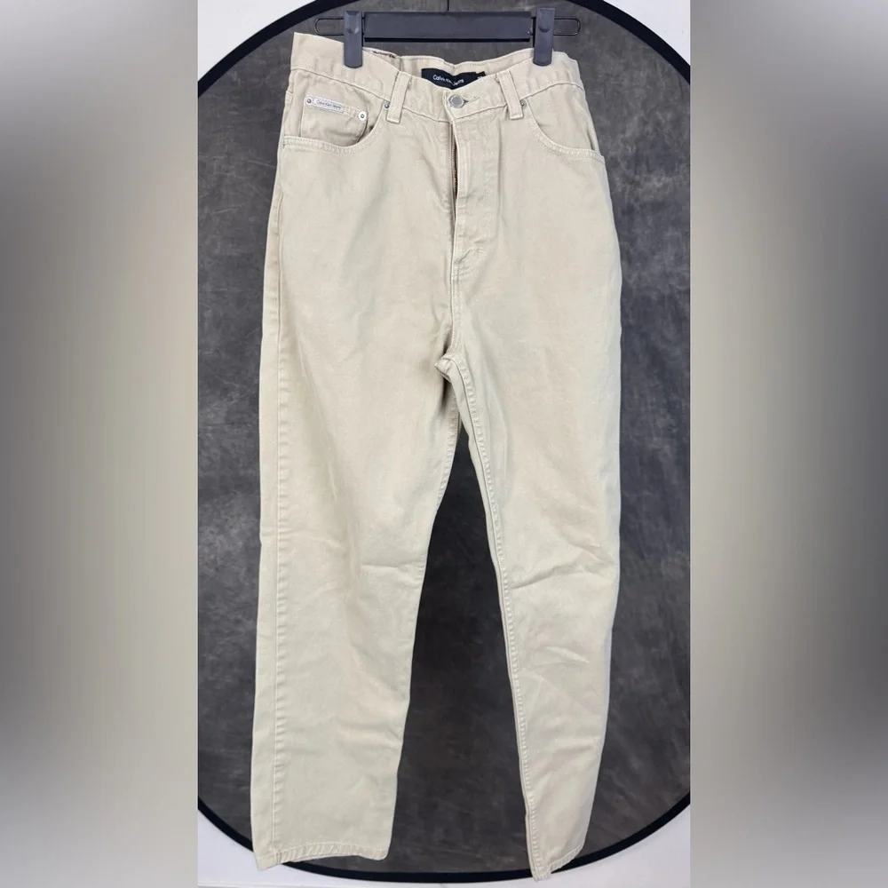 Calvin Klein / Men’s Khaki Jeans / Straight Leg / Size 32